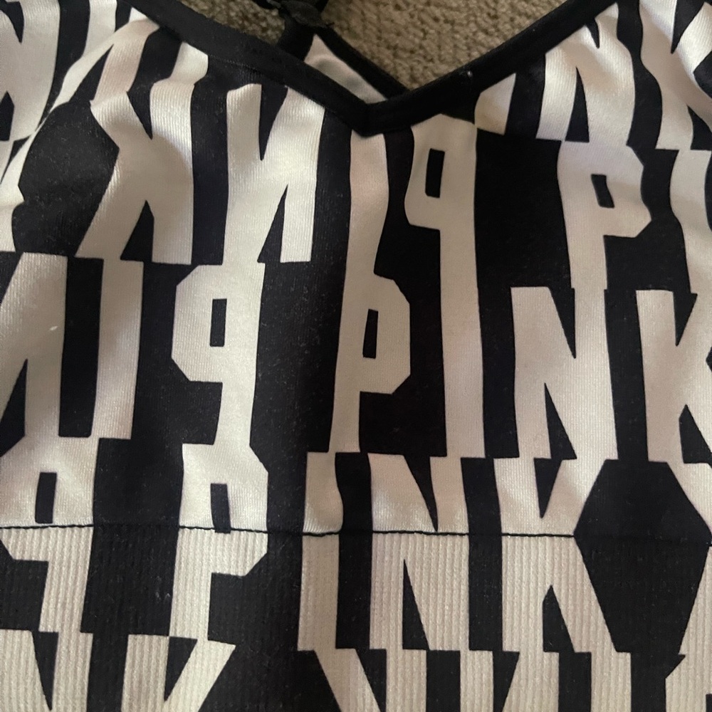 Pink logo sports bra - Picture 2 of 6